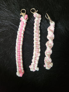 Macrame clips/key chains - pink collection