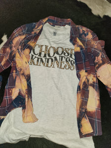 Leopard Choose Kindness - graphic tee - size small