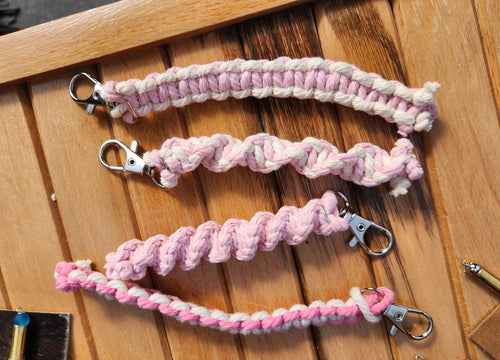 Macrame clips/key chains - pink collection